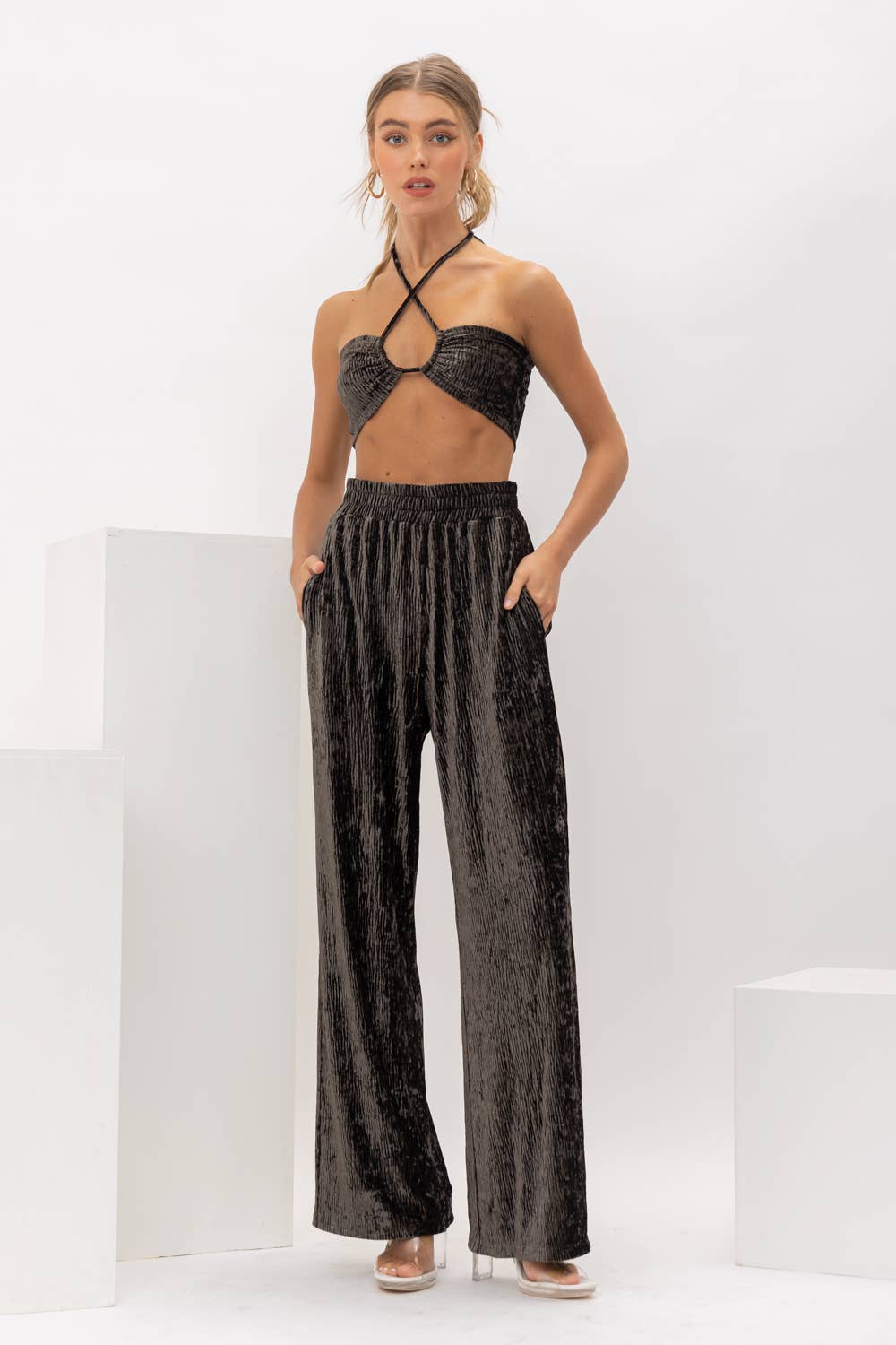 CRINKLE VELVET WIDE LEG PANTS